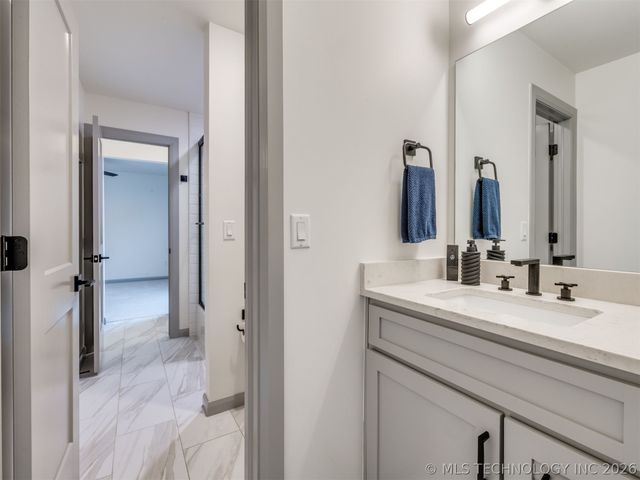 12615 S Granite Avenue E, Bixby, OK 74008