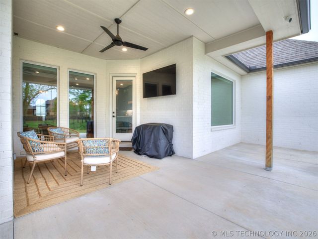 12615 S Granite Avenue E, Bixby, OK 74008