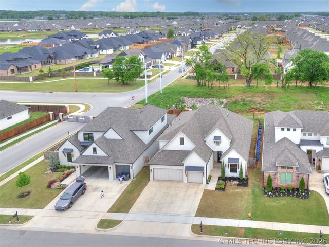 12615 S Granite Avenue E, Bixby, OK 74008