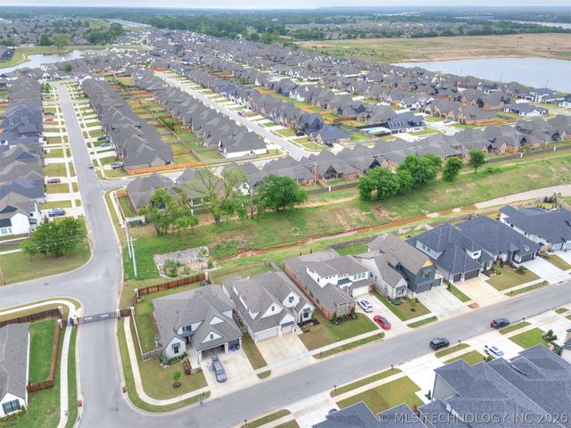 12615 S Granite Avenue E, Bixby, OK 74008