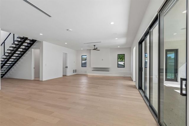 206 S TREASURE DRIVE, Tampa, FL 33609