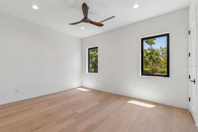 206 S TREASURE DRIVE, Tampa, FL 33609