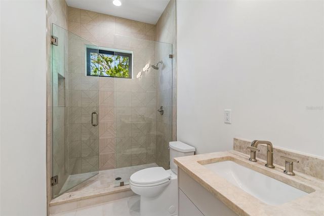 206 S TREASURE DRIVE, Tampa, FL 33609