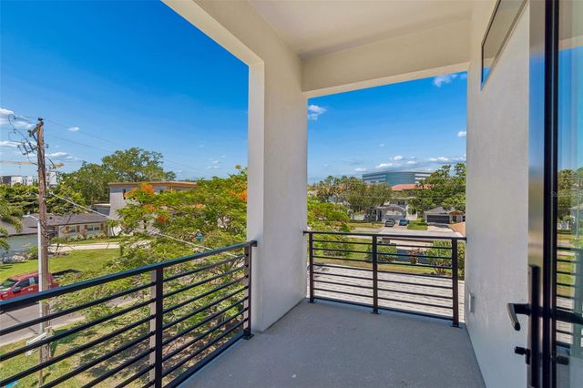 206 S TREASURE DRIVE, Tampa, FL 33609