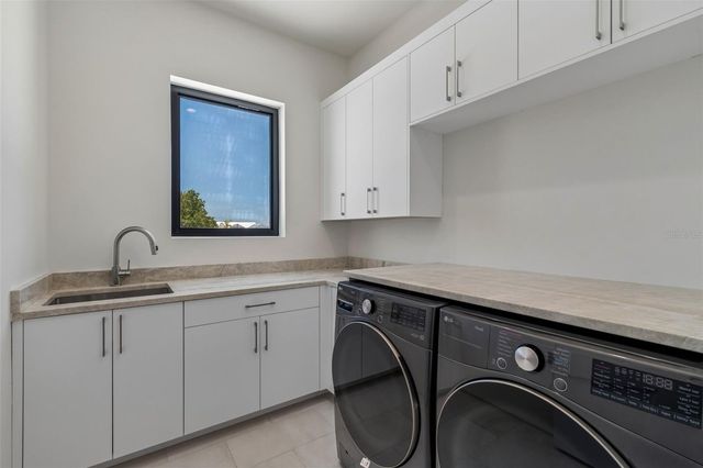 206 S TREASURE DRIVE, Tampa, FL 33609