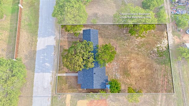 607 Baylor Street, Nocona, TX 76255