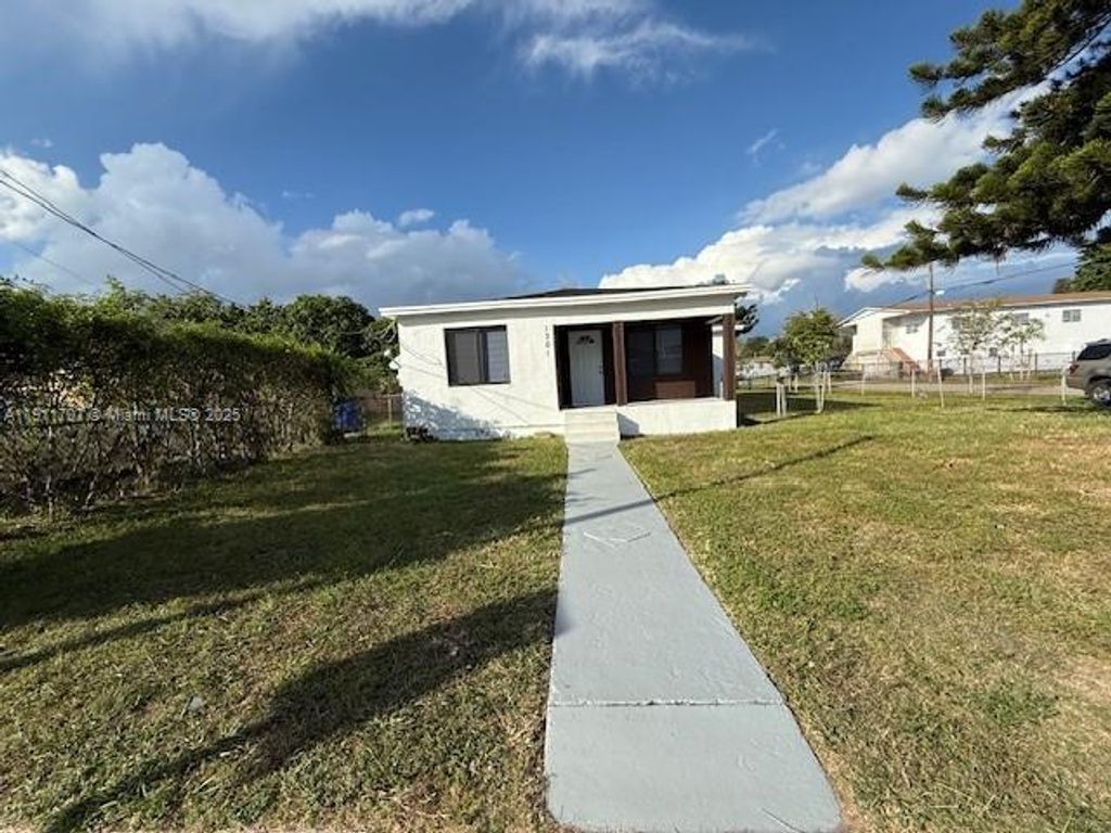 1301 NW 68th Ter, Miami, FL 33147