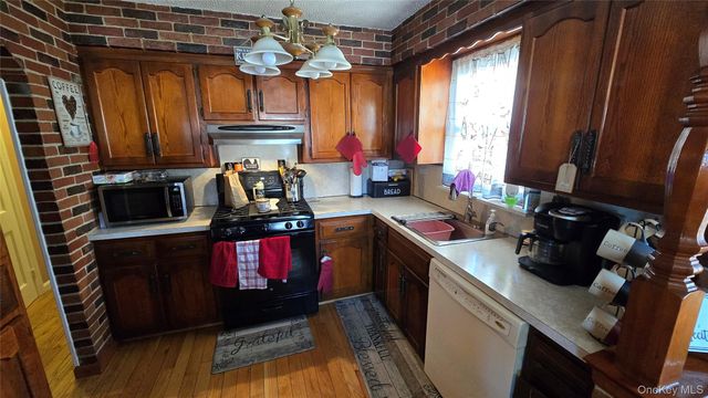 32 Butler Boulevard, Elmont, NY 11003