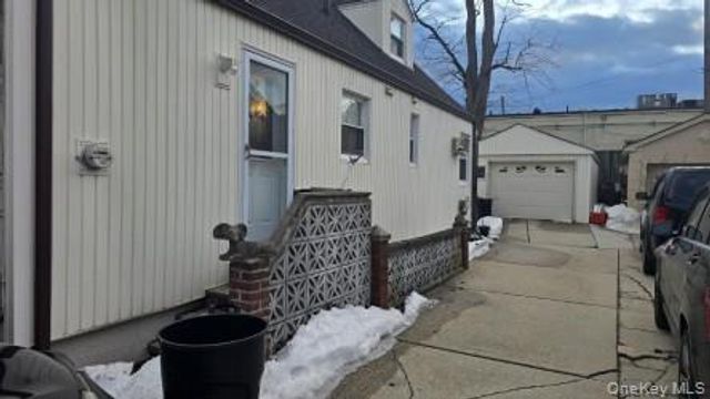 32 Butler Boulevard, Elmont, NY 11003