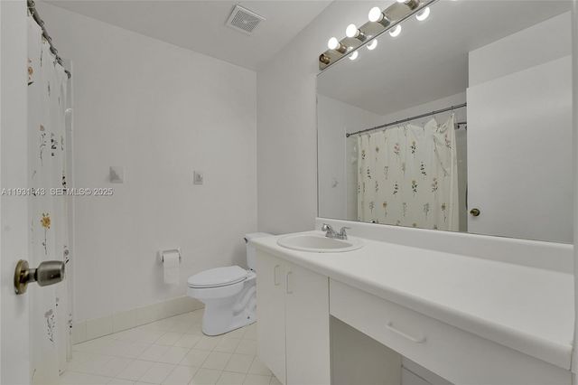 1121 SW 44th Ave, Deerfield Beach, FL 33442