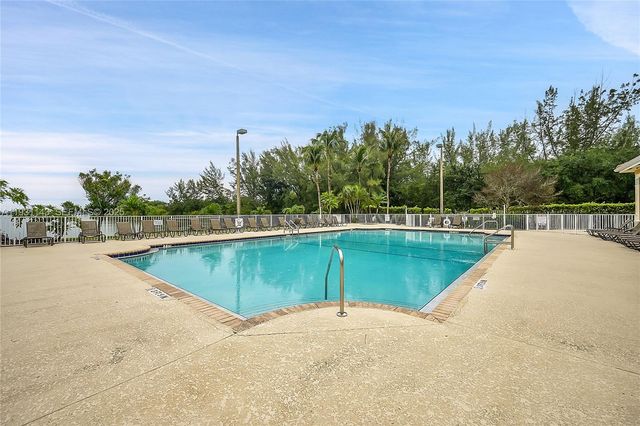 1121 SW 44th Ave, Deerfield Beach, FL 33442