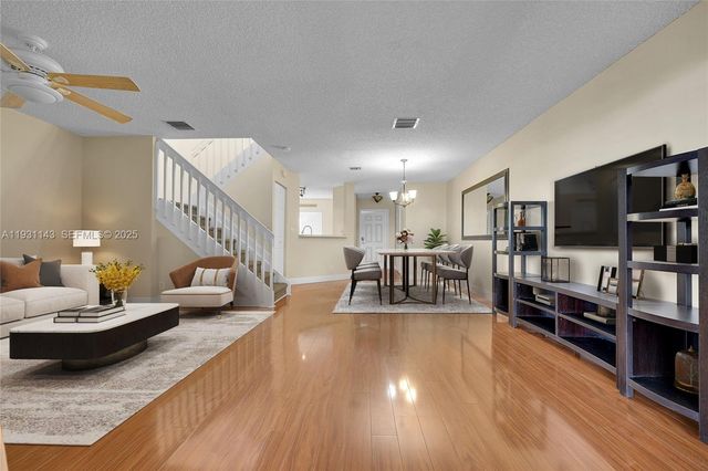 1121 SW 44th Ave, Deerfield Beach, FL 33442