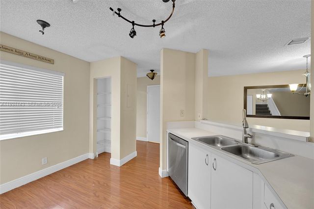 1121 SW 44th Ave, Deerfield Beach, FL 33442