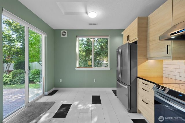8809 NE 40th Drive, Vancouver, WA 98665