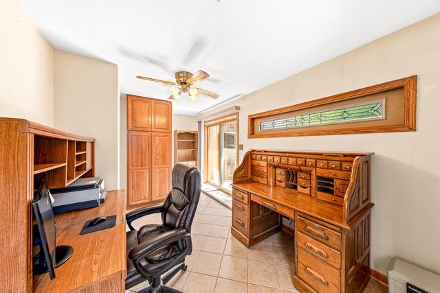 1538 3rd STREET, Delafield, WI 53018