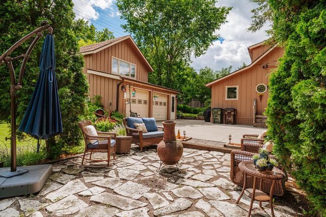1538 3rd STREET, Delafield, WI 53018
