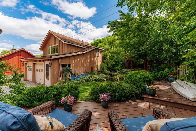 1538 3rd STREET, Delafield, WI 53018