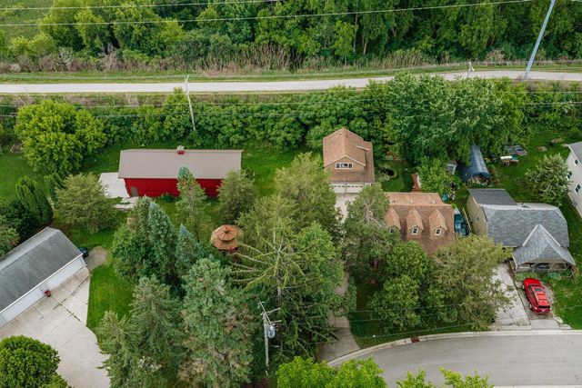 1538 3rd STREET, Delafield, WI 53018