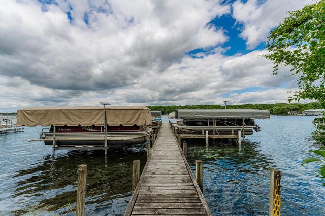 1538 3rd STREET, Delafield, WI 53018