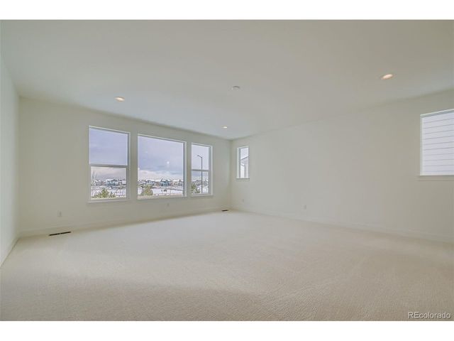 3142 Westcliff Dr, Loveland, CO 80538