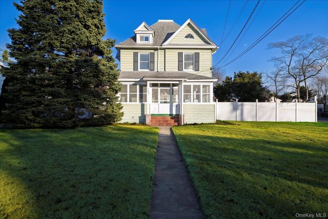 2483 Central Avenue, Baldwin, NY 11510
