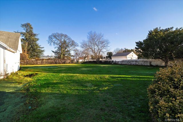 2483 Central Avenue, Baldwin, NY 11510