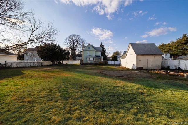 2483 Central Avenue, Baldwin, NY 11510