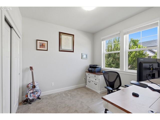 2814 Nw SHADDEN Dr, Mc Minnville, OR 97128
