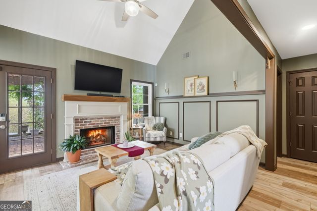 5080 Newpark Drive NW, Acworth, GA 30101
