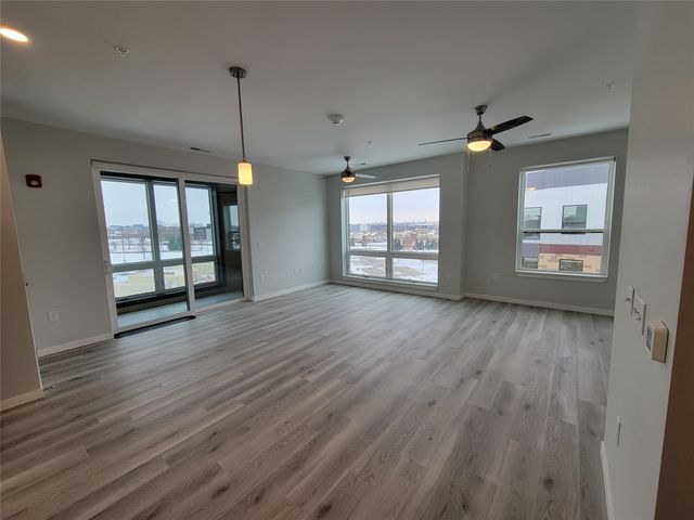 5905 Stagecoach Drive 3102, 3105, 3202, 3205, West Des Moines, IA 50266