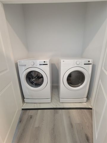 5905 Stagecoach Drive 3102, 3105, 3202, 3205, West Des Moines, IA 50266