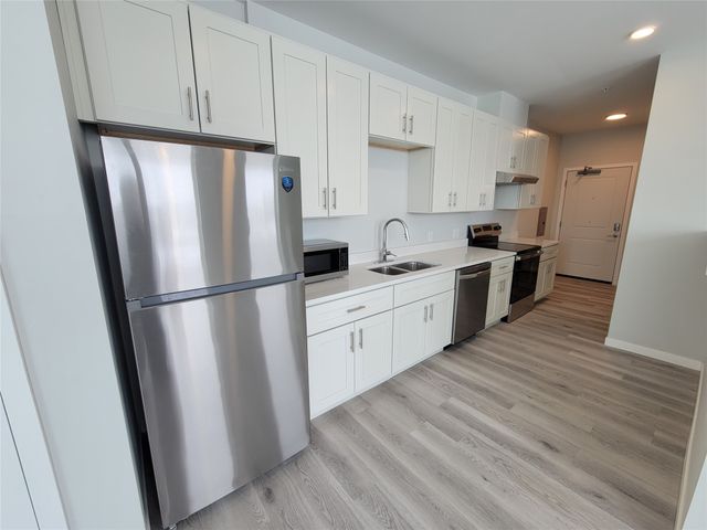 5905 Stagecoach Drive 3102, 3105, 3202, 3205, West Des Moines, IA 50266