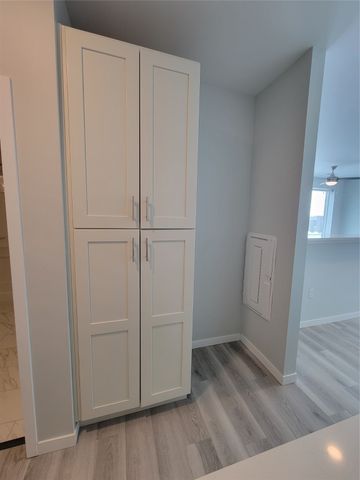 5905 Stagecoach Drive 3102, 3105, 3202, 3205, West Des Moines, IA 50266