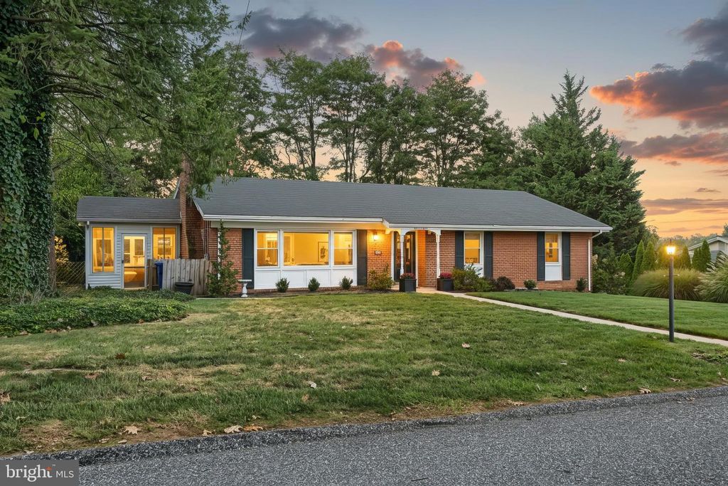 1311 RUXTON RD, York, PA 17403