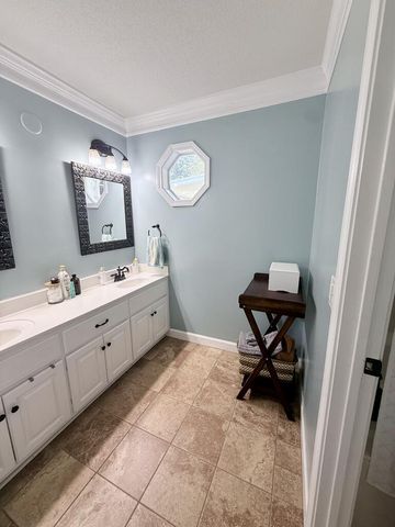113 Belton Dr, Dothan, AL 36305