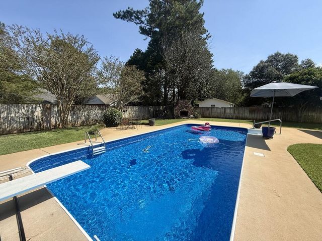 113 Belton Dr, Dothan, AL 36305