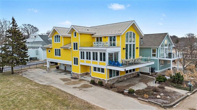 340 Lake Street, Saint Joseph, MI 49085