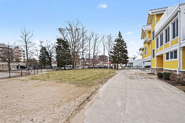 340 Lake Street, Saint Joseph, MI 49085