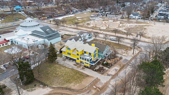 340 Lake Street, Saint Joseph, MI 49085