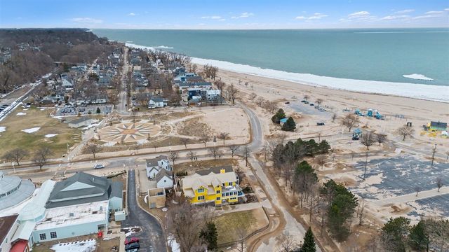 340 Lake Street, Saint Joseph, MI 49085