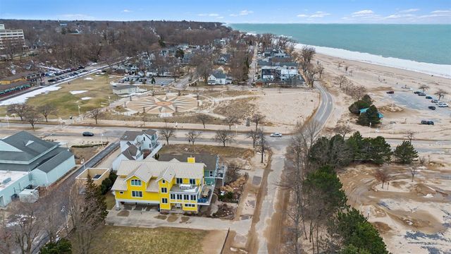 340 Lake Street, Saint Joseph, MI 49085