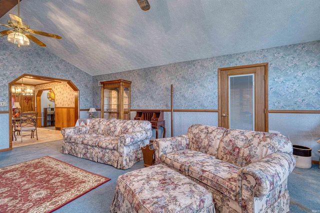 5520 Monroe Avenue, Evansville, IN 47715