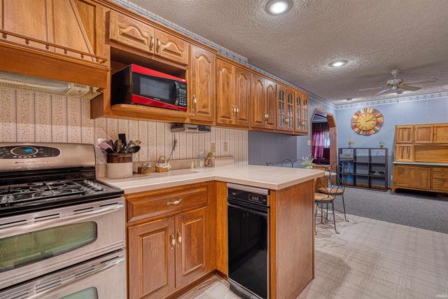 5520 Monroe Avenue, Evansville, IN 47715