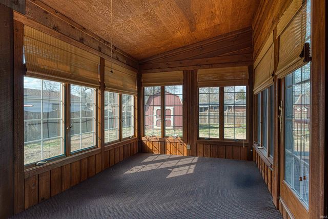 5520 Monroe Avenue, Evansville, IN 47715