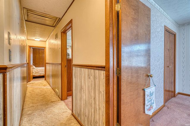 5520 Monroe Avenue, Evansville, IN 47715