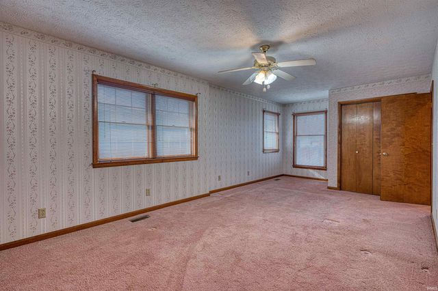 5520 Monroe Avenue, Evansville, IN 47715