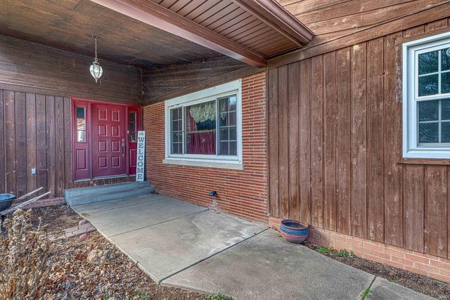 5520 Monroe Avenue, Evansville, IN 47715