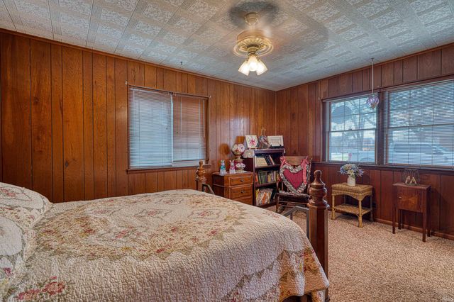 5520 Monroe Avenue, Evansville, IN 47715