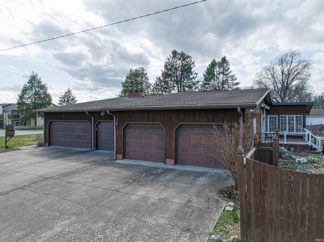 5520 Monroe Avenue, Evansville, IN 47715