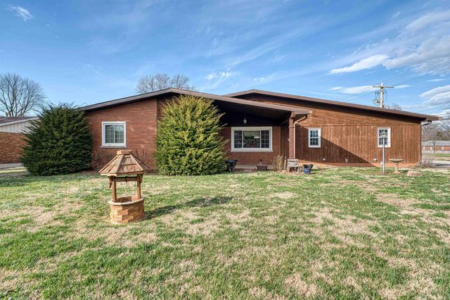 5520 Monroe Avenue, Evansville, IN 47715